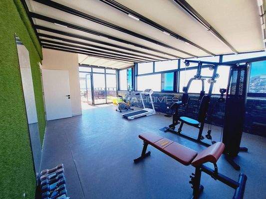 Ready-to-Move Sea-View Flats in a Complex with Pool in Alanya