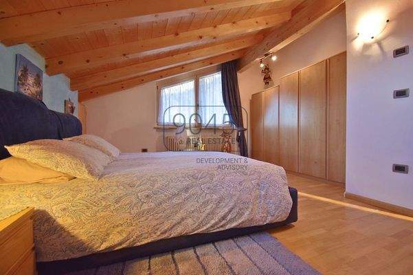 Großzügige Villa mit Privatgarten, unabhängiger Dependance und Gemeinschaftspool 