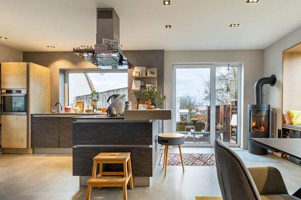 Küche mit Gartenzugang