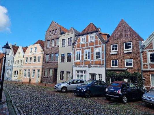 KIRCHENSTR. 8 - Strassenansicht