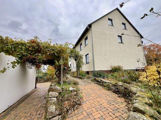 Zuwegung & Hausansicht