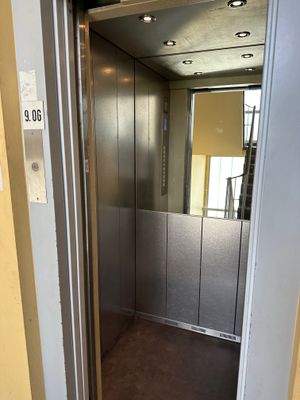 Erneuerte Aufzugsanlage