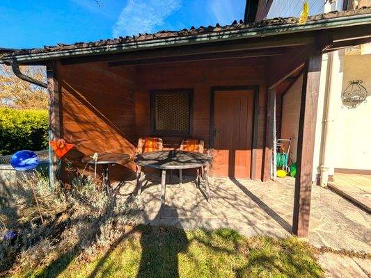 Überdachter Freisitz