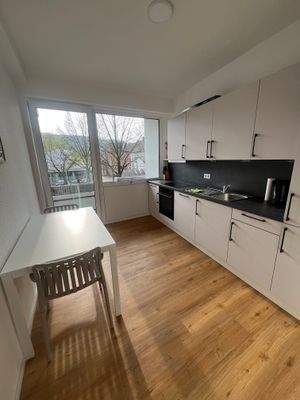 Küche mit Einbauküche