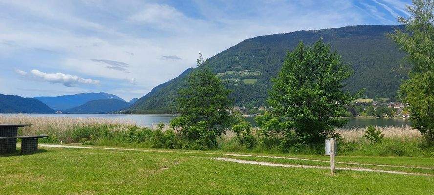 Der Ossiacher See mit der Gerlitzen