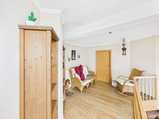 CAM03784G0-PR0075-STILL048