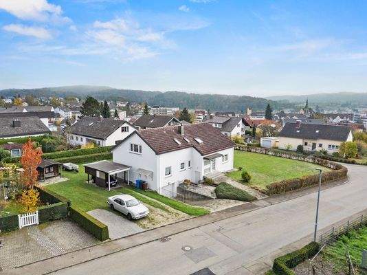 Haus und Grundstück