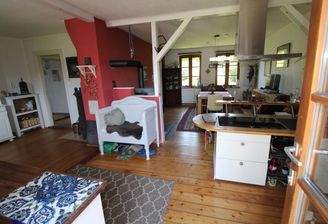 Eingangsbereich mit Küche und Esszimmer