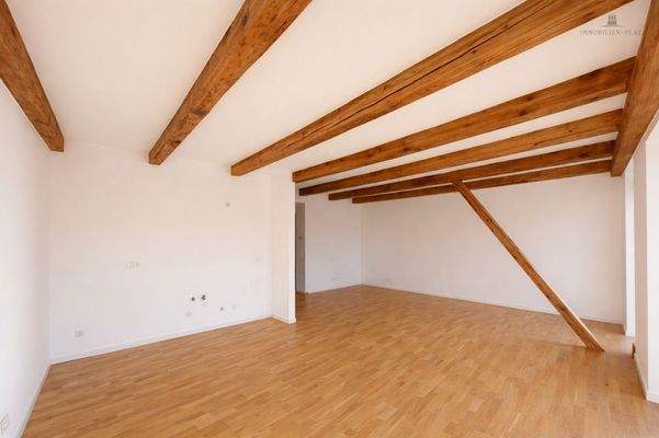 Whg 14 Wohnbereich leer III