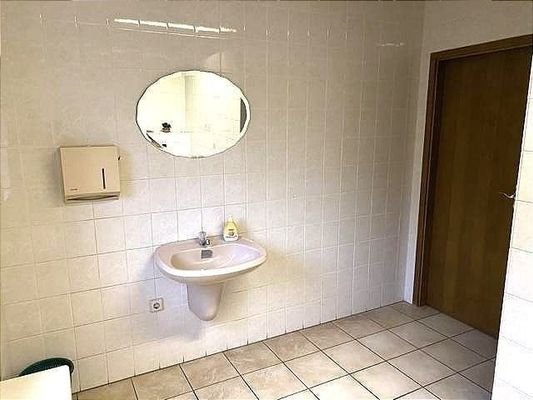Toilette 2 im EG