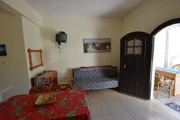 Kreta, Ammoudara: Komplex aus 1 Villa und 4 Bungalows in Strandnähe zu verkaufen