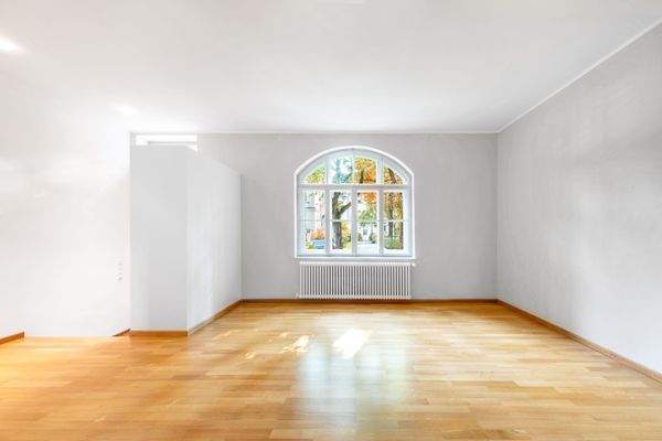 Historisches Rundbogenfenster