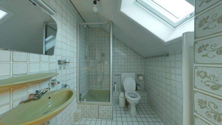 Badezimmer im 2. OG