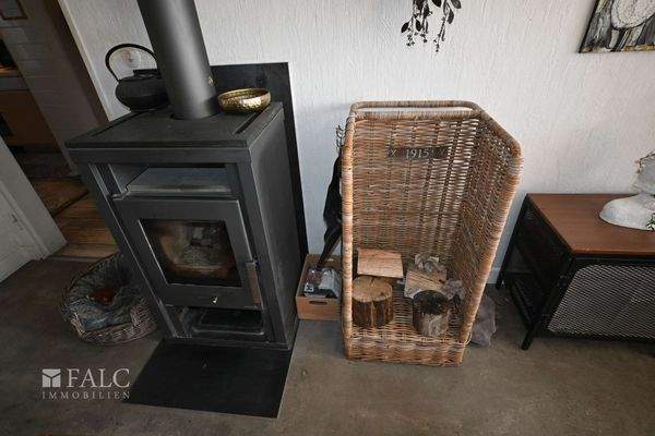 EG-Kamin im Wohnzimmer