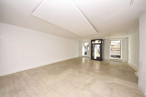 Ladengeschäft vorne