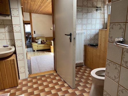 Bad der OG Wohnung im Vorderhaus