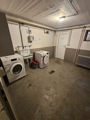 WM + Trockner für Hausgemeinschaft