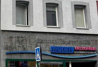 Geschäftsfassade mit Schaufenster