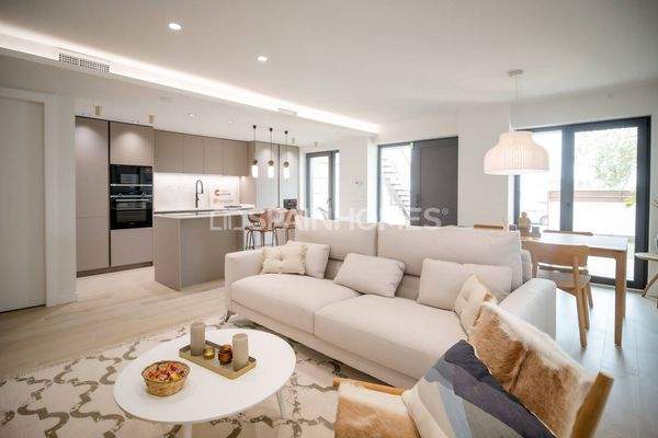 Sustainable Townhouses Near the Coast in Pilar de la Horadada