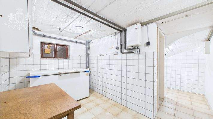 CAM01984G0-PR0473-STILL020