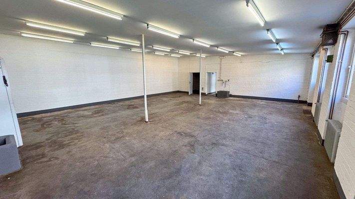 Ladenfläche (2).jpg