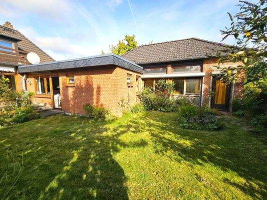 Außenansicht Anbau und Versammlungsraum