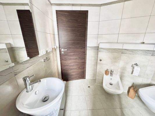 Wohnung 2 Neubau (Duschbad-2)