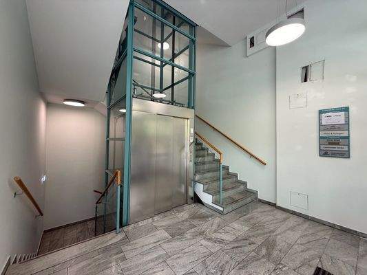 gepflegtes Treppenhaus 