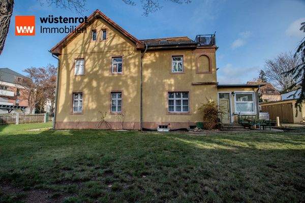 Garten und zukünftige Terrasse