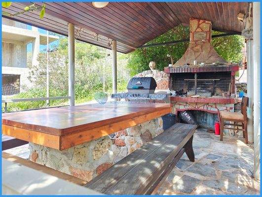 4ee43b55b34847e789386a1fa0a82933-original