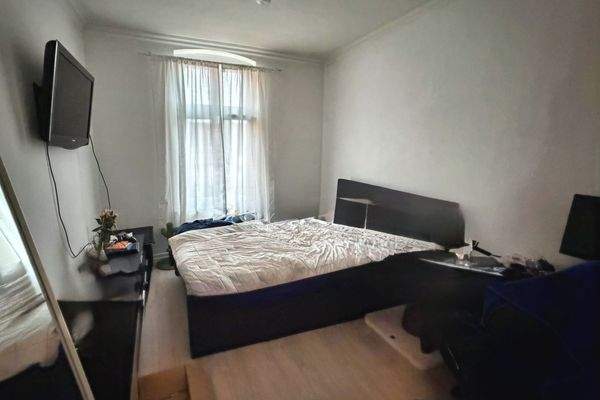 Stadthaus 1 - Wohn- /Schlafzimmer Einheit 5 1. OG Vorderhaus