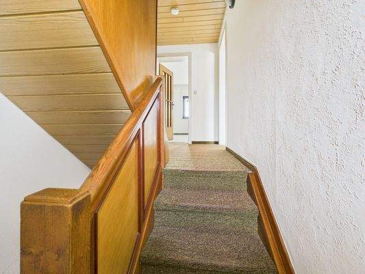 Treppenaufgang ins OG ins -OG- -1-