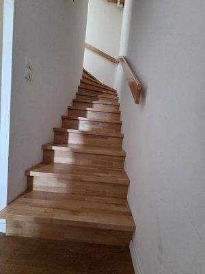 Treppe zum 1. Obergeschoss