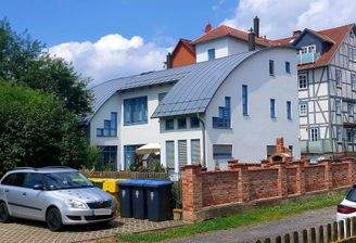 Modernes Mehrfamilienhaus