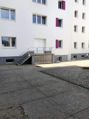 Rampe / Zugang über Hinterhof