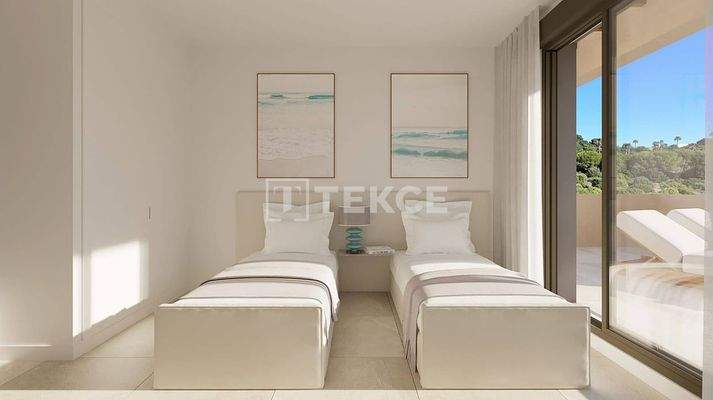 Luxury Apartments in a Complex Near the Beach in Cadiz