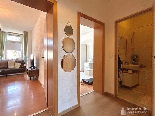 Eingangsbereich aus Sicht der Wohnungstür - 1. OGR