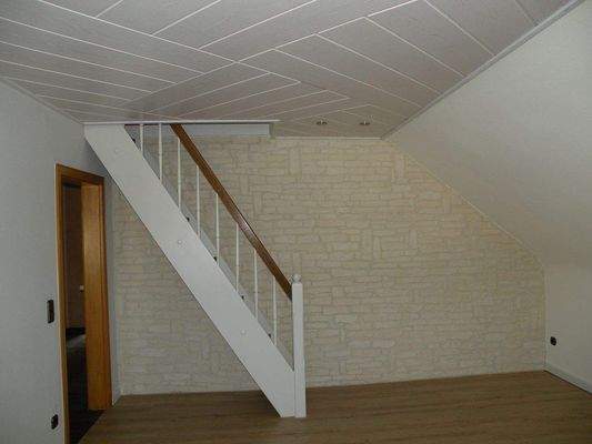 Wohnraumtreppe zum Spitzboden.JPG