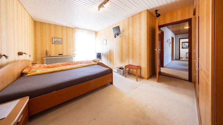 Schlafzimmer mit Bad