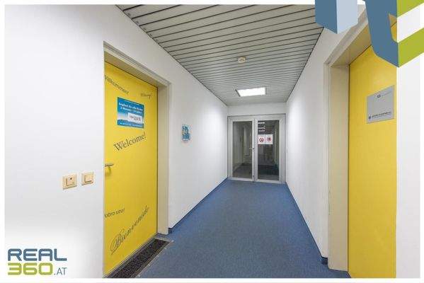 Gang zum Büro / Praxis