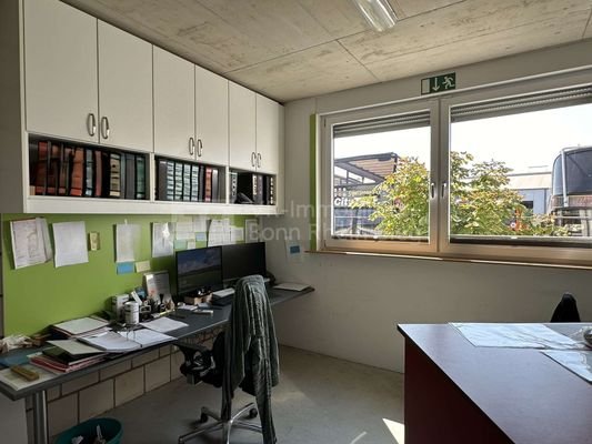 Büro Gewerbehalle