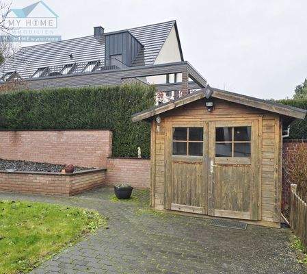  Gerätehaus im hinteren Bereich neben Nutzgarten