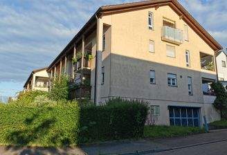 Aussenansicht + Einfahrt.jpg