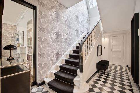 Flur und Treppenanlage