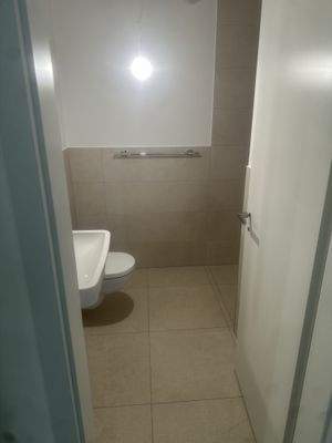 Badezimmer mit Dusche (1).jpg