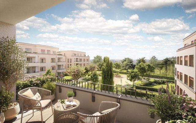 Balkon mit Ausblick in attraktive Grünanlagen