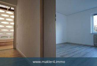 Wohnbereich mit Blick in den Flur