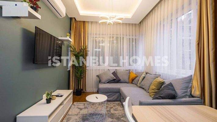 Furnished Corner Property in Istanbul Aksemsettin