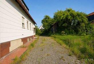 Haus und Grundstück