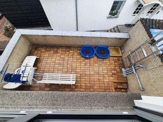 Terasse auf Doppelgarage